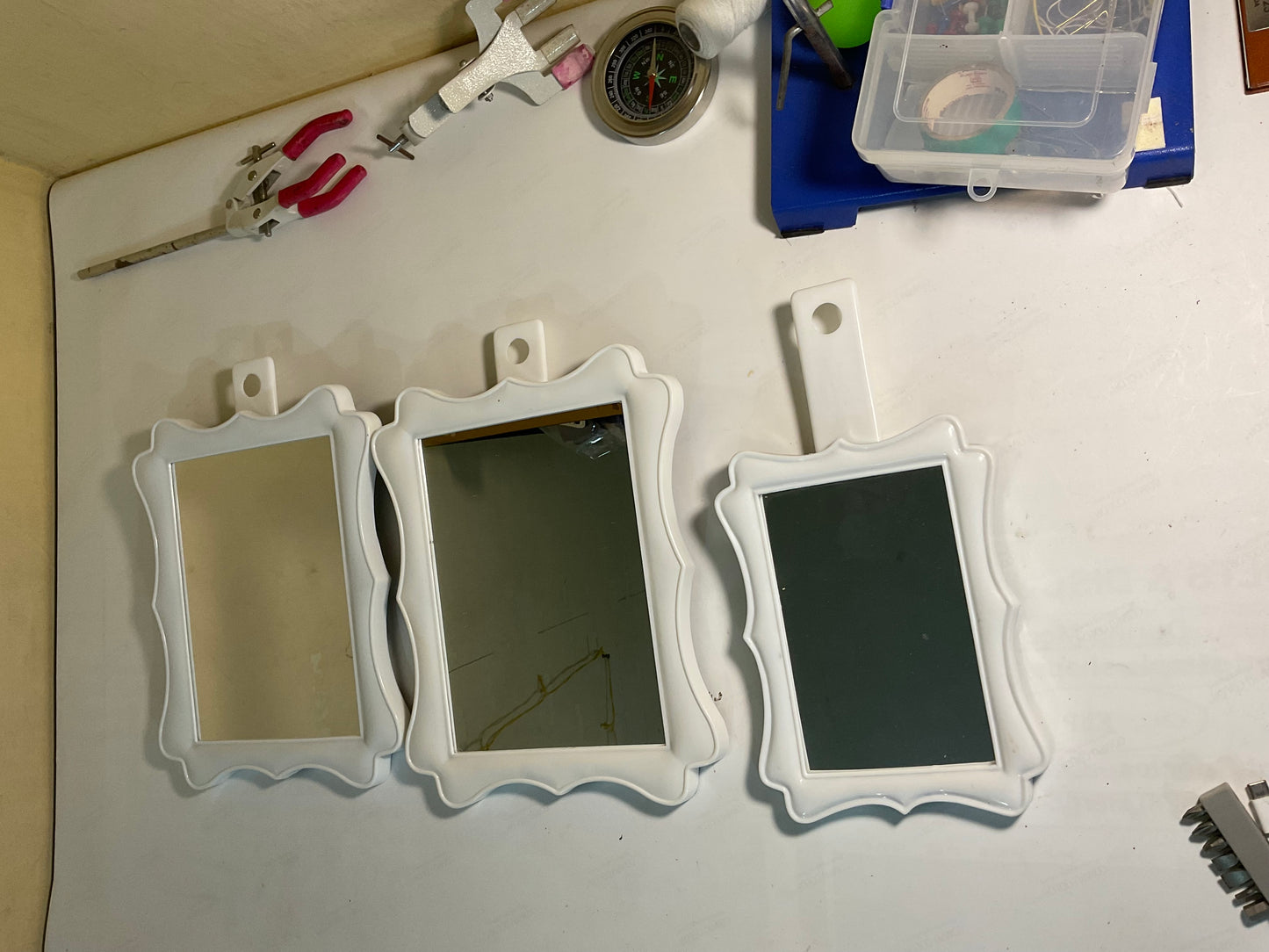 Invisible Mirrors — How Reflections Fool the Brain
